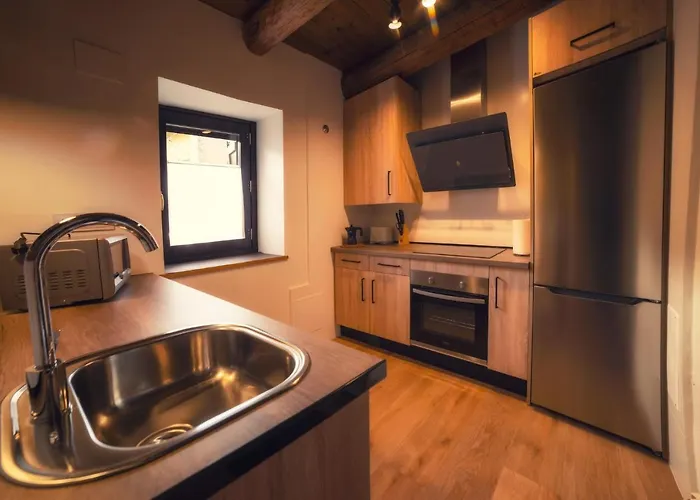 Camino De La Val * Borau